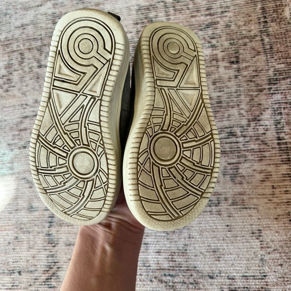 GAP Kids Gray Suede Loafers Toddler size 7